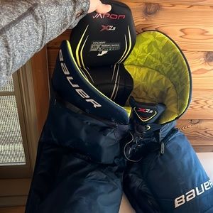 Bauer x2.9 vapor breezes- junior medium